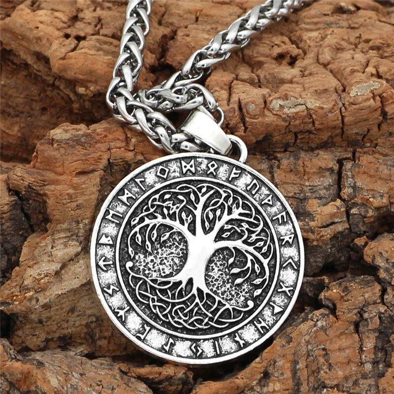Nordic Vintage Tree of Life Round Pendant Viking Rune Necklace Antique Bronze Silver Color Men Women Jewelry Gifts