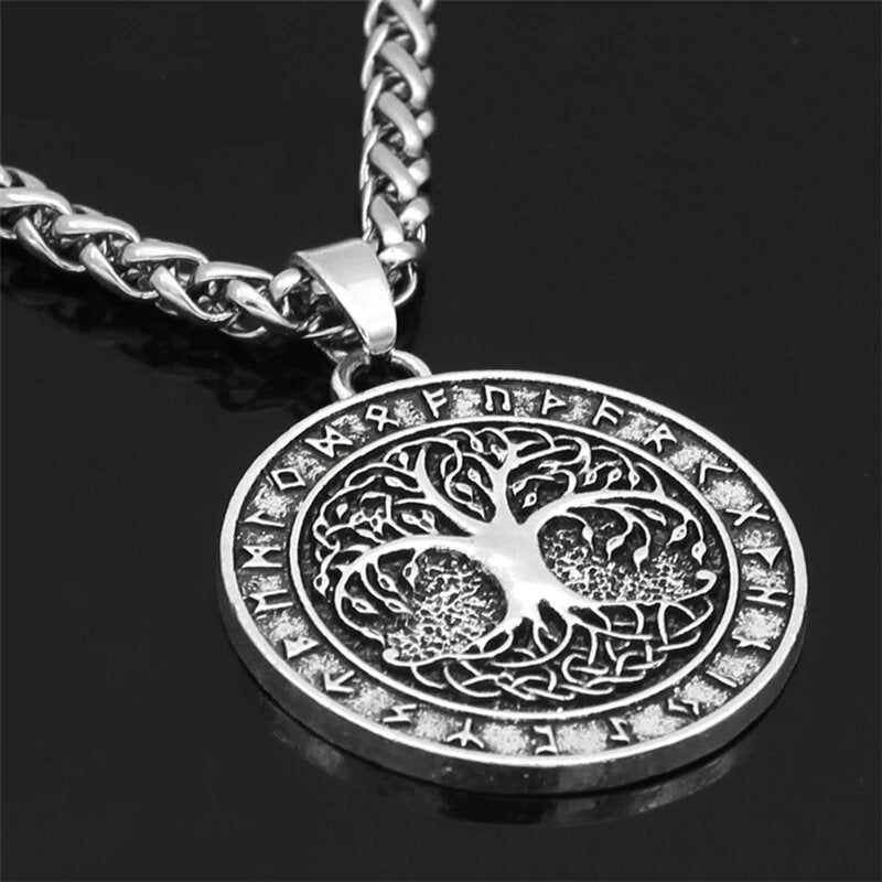 Nordic Vintage Tree of Life Round Pendant Viking Rune Necklace Antique Bronze Silver Color Men Women Jewelry Gifts